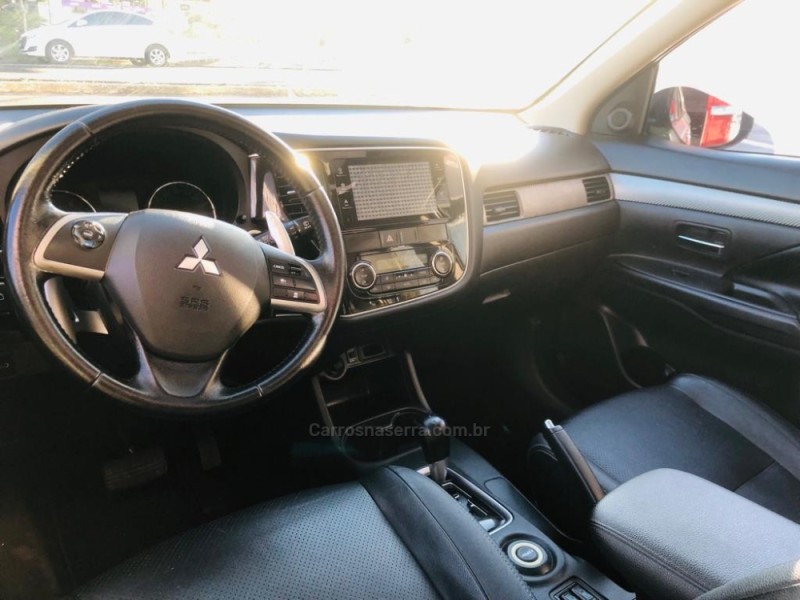 OUTLANDER 3.0 4X4 V6 24V GASOLINA 4P AUTOMÁTICO - 2014 - GARIBALDI