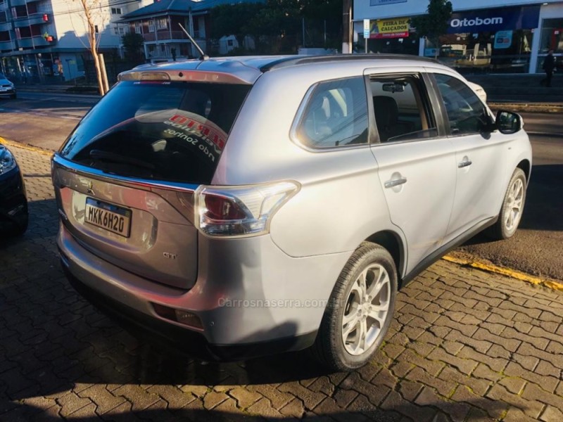 OUTLANDER 3.0 4X4 V6 24V GASOLINA 4P AUTOMÁTICO - 2014 - GARIBALDI
