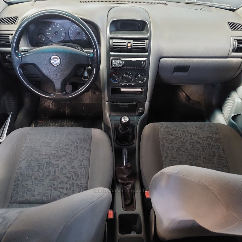 ASTRA 2.0 MPFI 8V FLEX 4P MANUAL - 2003 - SãO SEBASTIãO DO CAí
