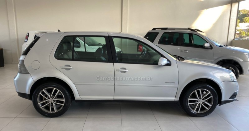 GOLF 1.6 MI SPORTLINE 8V FLEX 4P MANUAL - 2010 - PASSO FUNDO