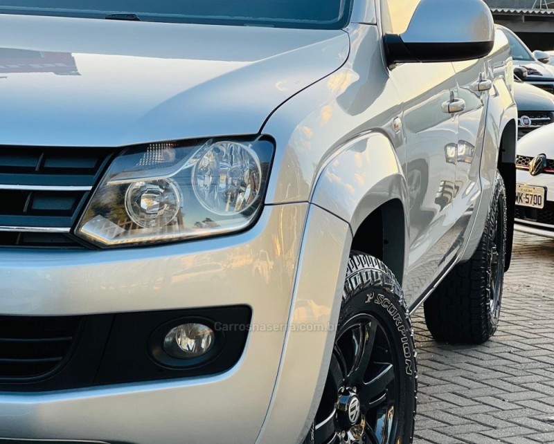 AMAROK 2.0 TRENDLINE 4X4 CD 16V TURBO INTERCOOLER DIESEL 4P AUTOMÁTICO - 2013 - ESTâNCIA VELHA