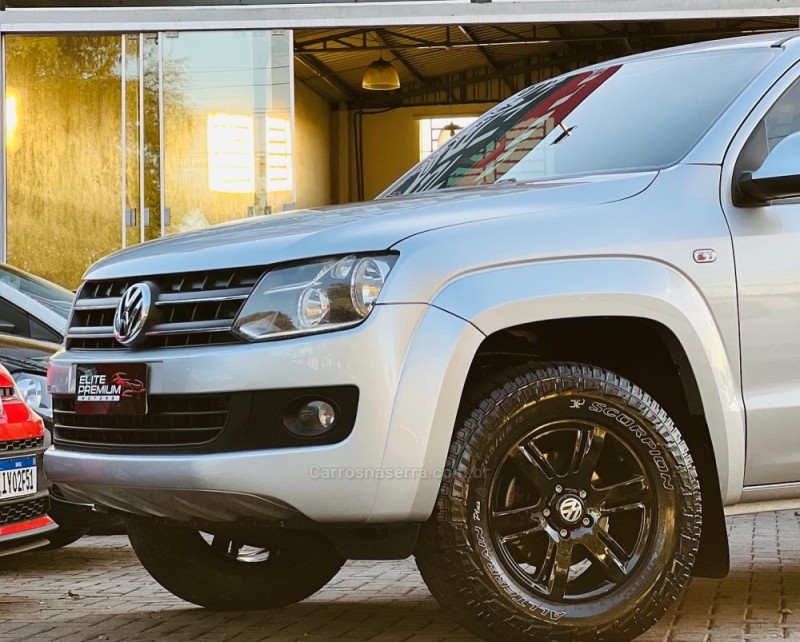AMAROK 2.0 TRENDLINE 4X4 CD 16V TURBO INTERCOOLER DIESEL 4P AUTOMÁTICO - 2013 - ESTâNCIA VELHA