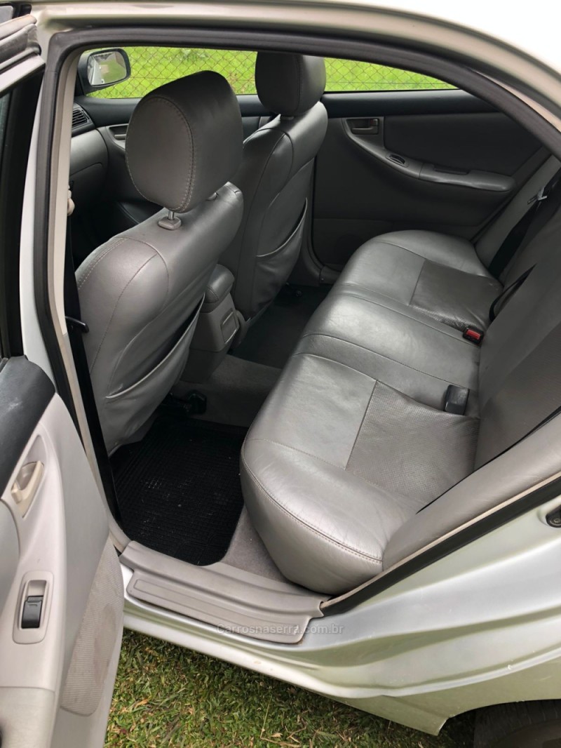 COROLLA 1.6 XLI 16V GASOLINA 4P AUTOMÁTICO - 2005 - FARROUPILHA