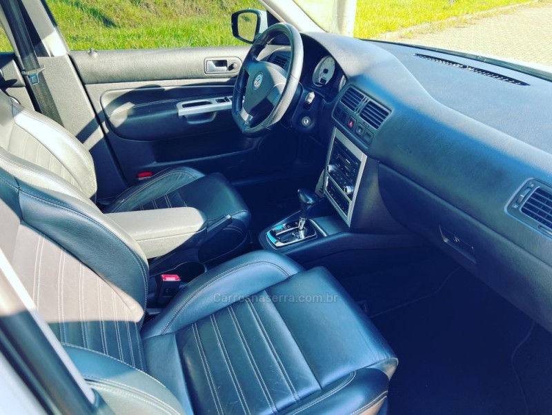 GOLF 2.0 MI SPORTLINE LIMITED EDITION 8V FLEX 4P AUTOMÁTICO - 2013 - SãO SEBASTIãO DO CAí