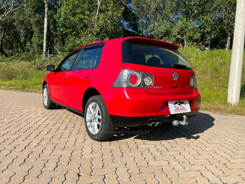 GOLF 1.6 MI SPORTLINE 8V FLEX 4P MANUAL - 2013 - SãO SEBASTIãO DO CAí