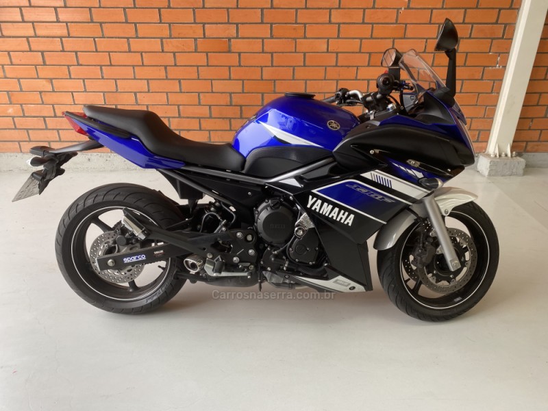 xj6 f racing blue 2013 bento goncalves