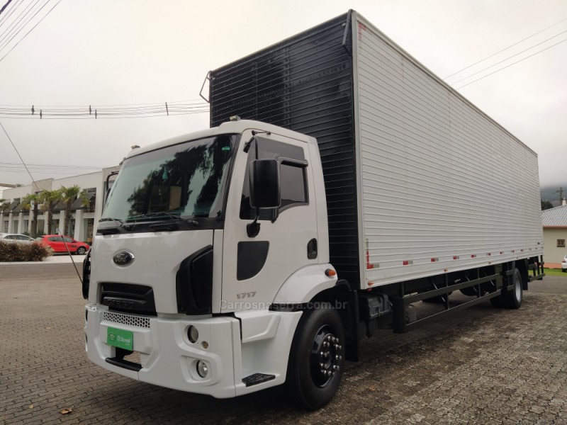 cargo 1717 e turbo 2012 morro reuter