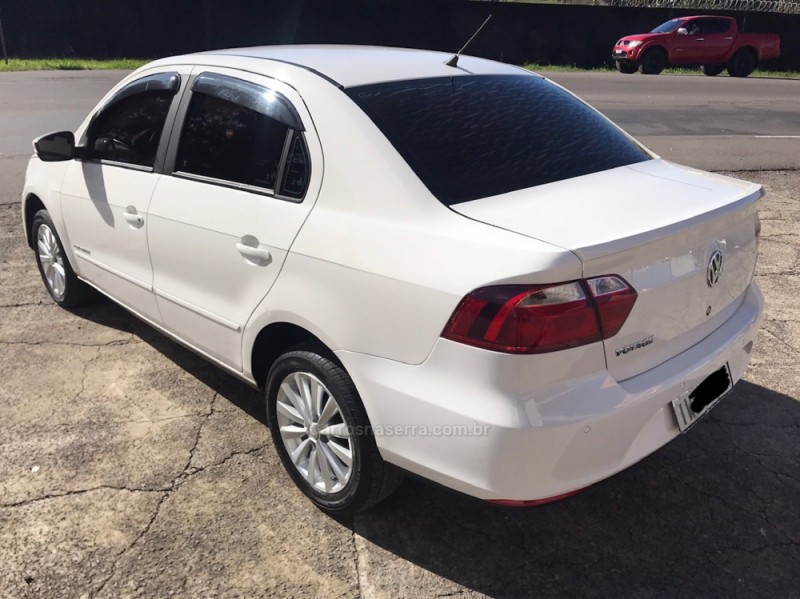 VOYAGE 1.0 MI TRENDLINE 8V FLEX 4P MANUAL - 2015 - CAXIAS DO SUL