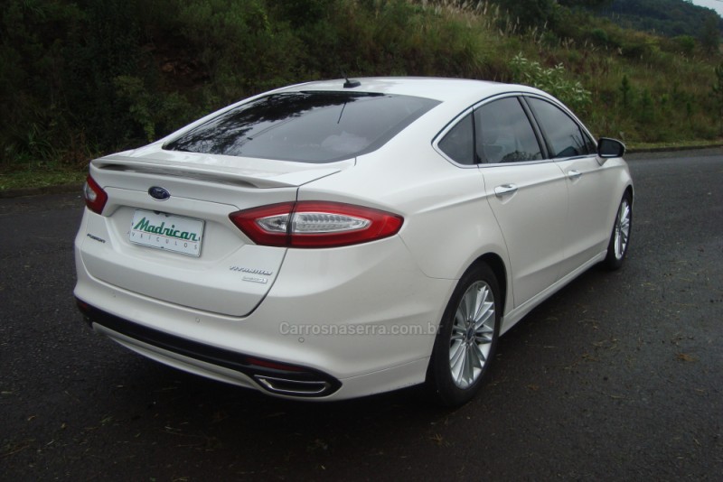 FUSION 2.0 TITANIUM FWD 16V GASOLINA 4P AUTOMÁTICO - 2013 - FLORES DA CUNHA