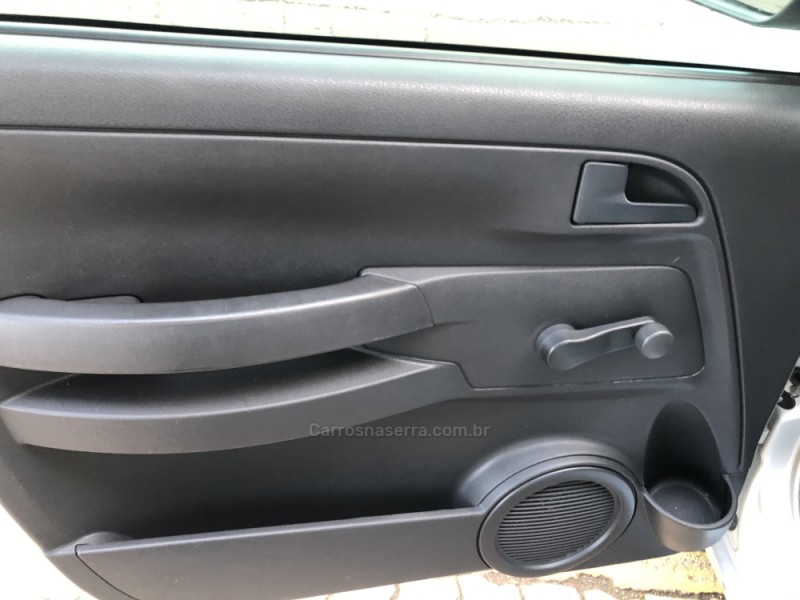 FOX 1.0 MI 8V FLEX 4P MANUAL - 2007 - VALE REAL