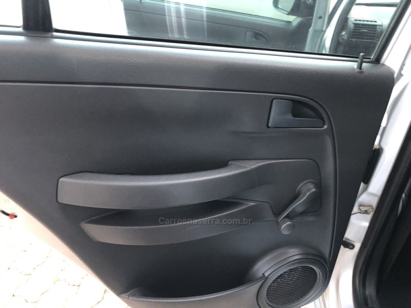 FOX 1.0 MI 8V FLEX 4P MANUAL - 2007 - VALE REAL