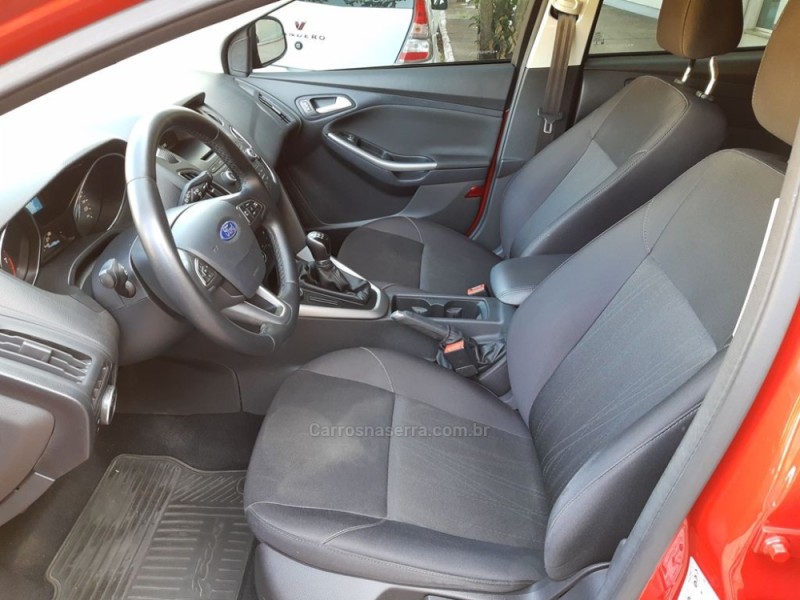 FOCUS 1.6 SE 16V FLEX 4P MANUAL - 2016 - GUAPORé