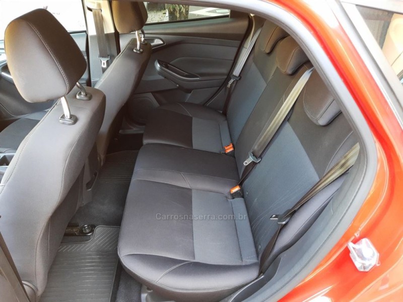 FOCUS 1.6 SE 16V FLEX 4P MANUAL - 2016 - GUAPORé