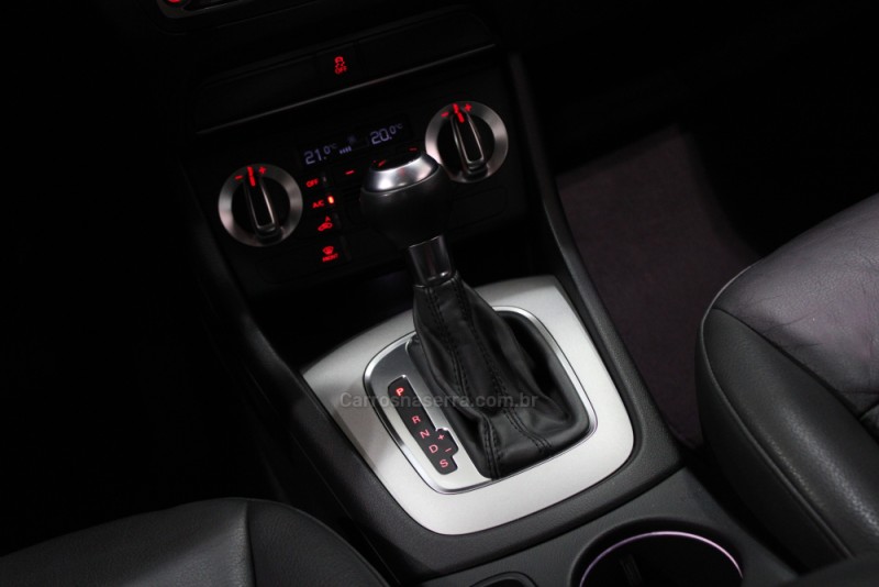 Q3 2.0 TFSI AMBIENTE QUATTRO 4P GASOLINA S TRONIC - 2014 - CAXIAS DO SUL