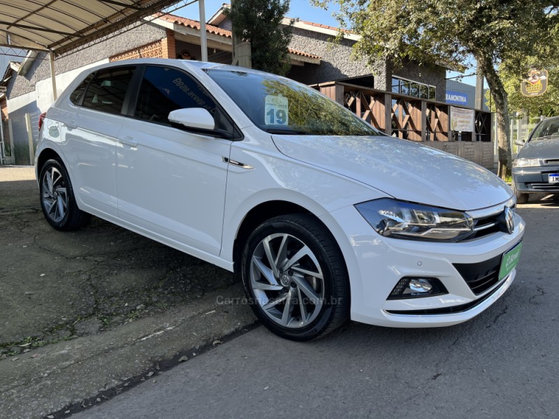 POLO 1.0	200 TSI HIGHLINE AUTOMÁTICO    - 2019 - GARIBALDI