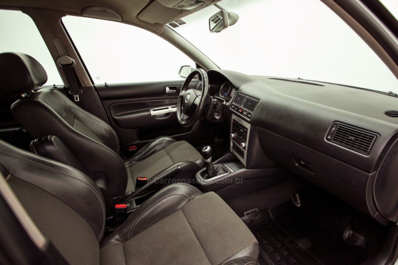 GOLF 1.6 MI TECH 8V FLEX 4P MANUAL - 2009 - CARLOS BARBOSA