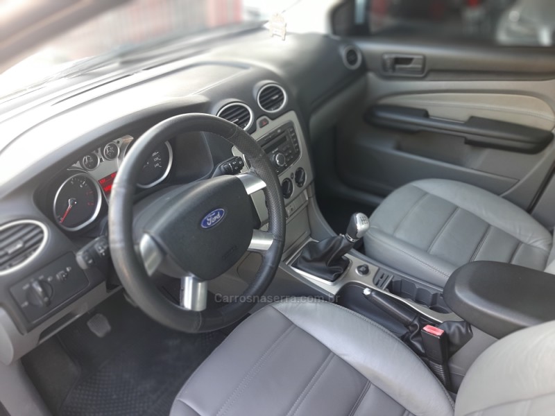 FOCUS 1.6 GLX SEDAN 8V GASOLINA 4P MANUAL - 2011 - NOVO HAMBURGO