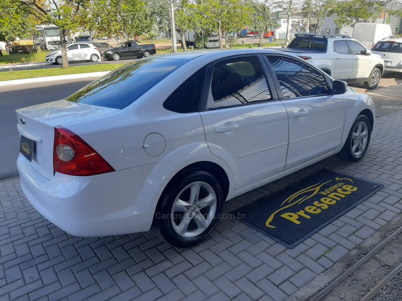 FOCUS 1.6 GLX SEDAN 8V GASOLINA 4P MANUAL - 2011 - NOVO HAMBURGO