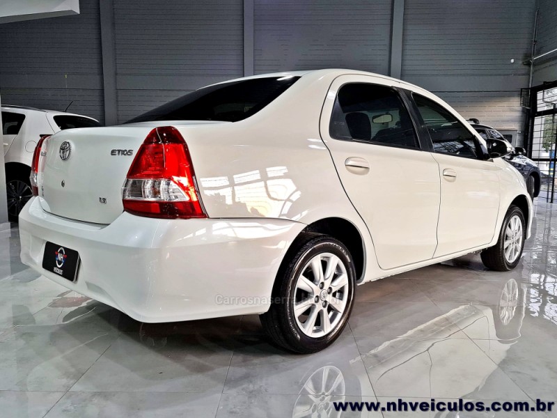 ETIOS 1.5 X PLUS SEDAN 16V FLEX 4P MANUAL - 2019 - NOVO HAMBURGO