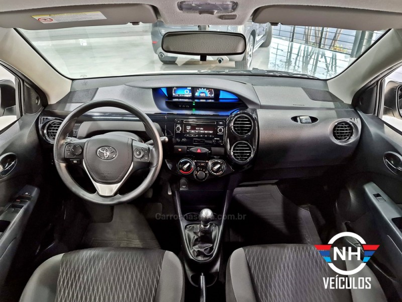 ETIOS 1.5 X PLUS SEDAN 16V FLEX 4P MANUAL - 2019 - NOVO HAMBURGO