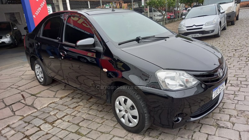 ETIOS 1.5 XS SEDAN 16V FLEX 4P MANUAL - 2014 - CAXIAS DO SUL