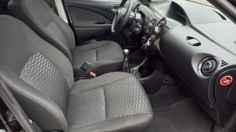 ETIOS 1.5 XS SEDAN 16V FLEX 4P MANUAL - 2014 - CAXIAS DO SUL