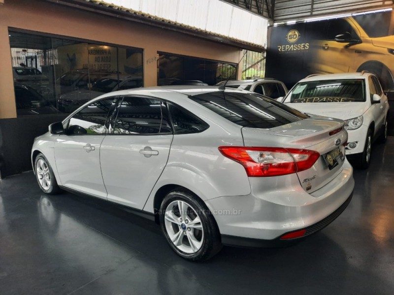 FOCUS 2.0 S SEDAN 16V FLEX 4P AUTOMÁTICO - 2015 - CAXIAS DO SUL