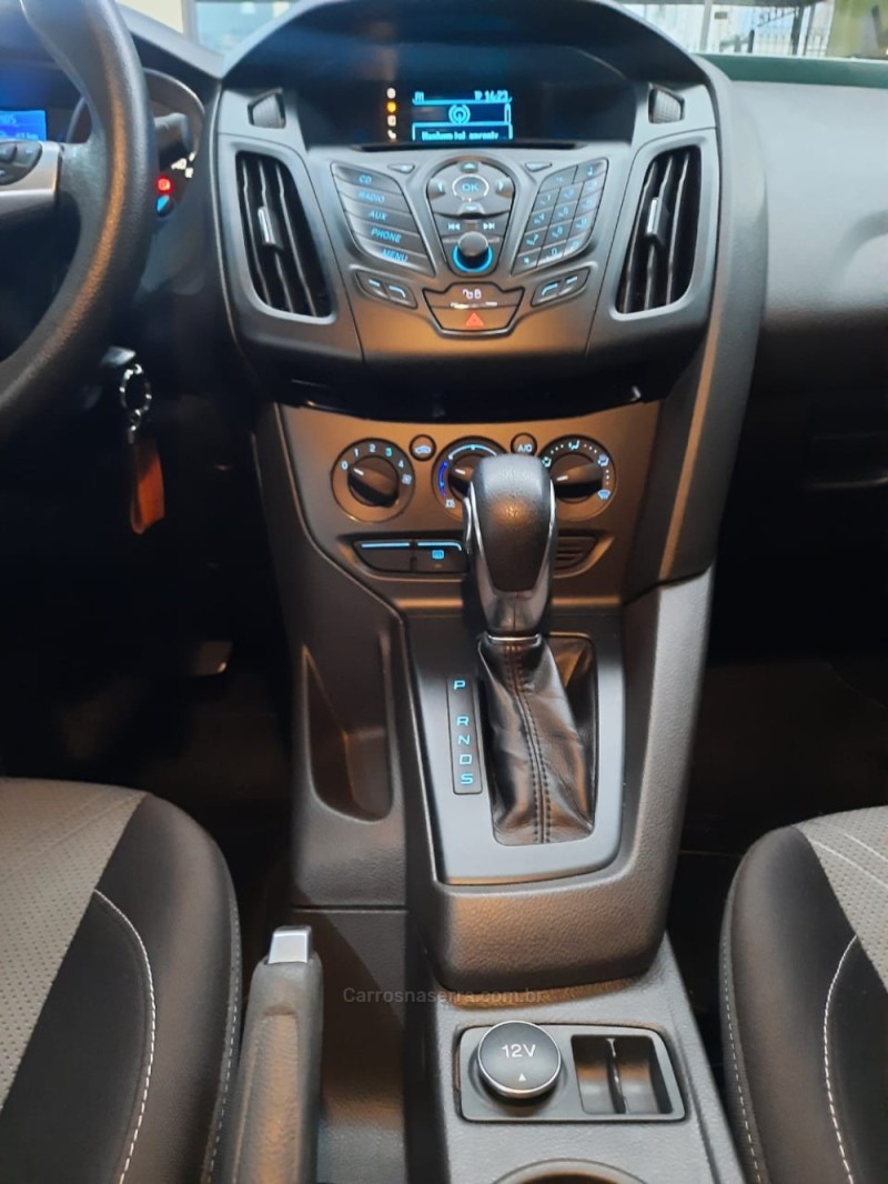 FOCUS 2.0 S SEDAN 16V FLEX 4P AUTOMÁTICO - 2015 - CAXIAS DO SUL