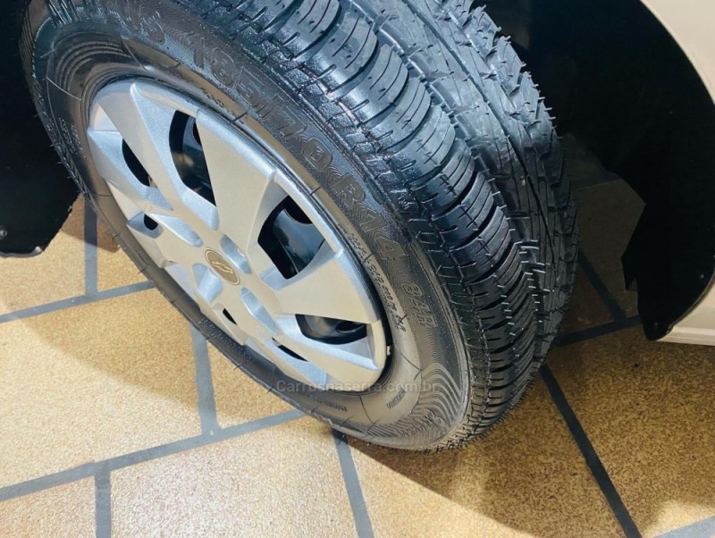 ONIX 1.0 MPFI LS 8V FLEX 4P MANUAL - 2015 - CAXIAS DO SUL