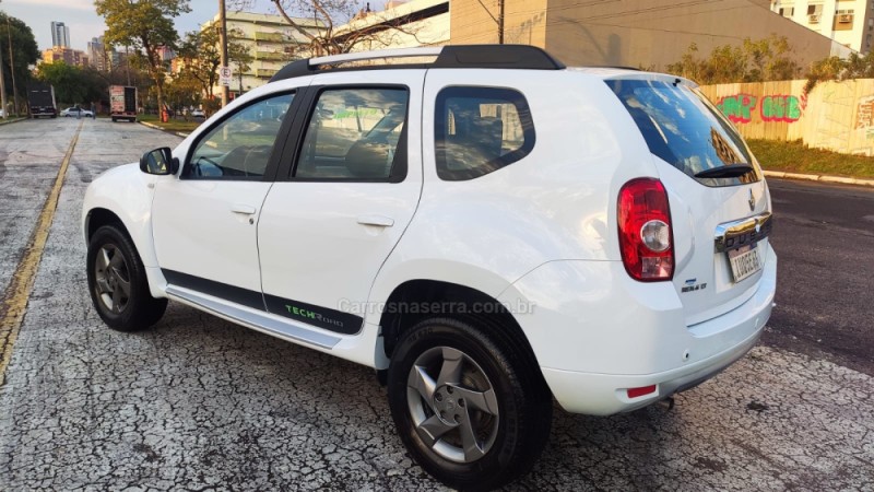 DUSTER 1.6 TECH ROAD 4X2 16V FLEX 4P MANUAL - 2014 - NOVO HAMBURGO