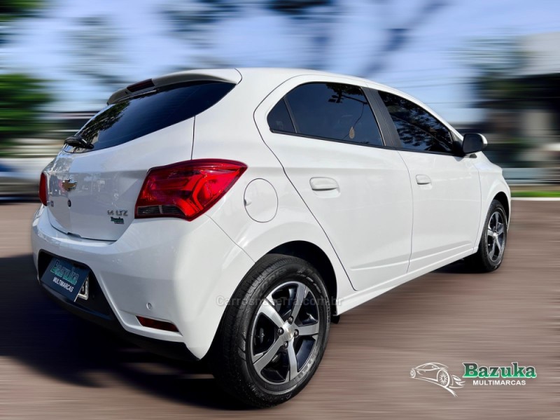 ONIX 1.4 MPFI LTZ 8V FLEX 4P MANUAL - 2018 - NOVO HAMBURGO