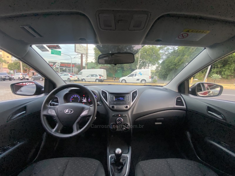 HB20 1.0 COMFORT PLUS 12V FLEX 4P MANUAL - 2017 - CAMPO BOM