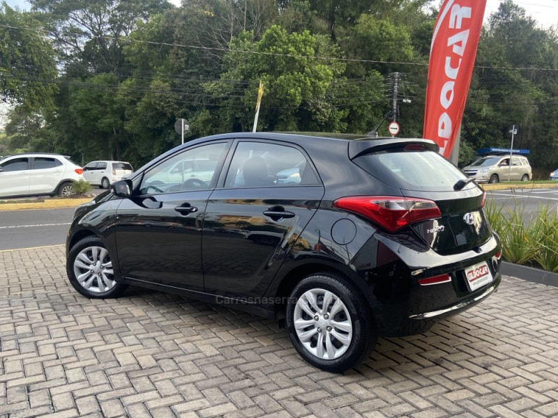 HB20 1.0 COMFORT PLUS 12V FLEX 4P MANUAL - 2017 - CAMPO BOM