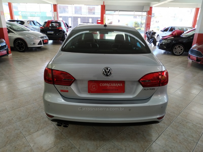 JETTA 2.0 TSI HIGHLINE 200CV GASOLINA 4P TIPTRONIC - 2012 - CAXIAS DO SUL
