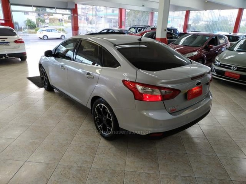 FOCUS 2.0 TITANIUM PLUS SEDAN 16V FLEX 4P AUTOMÁTICO - 2015 - CAXIAS DO SUL