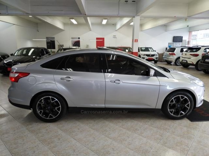 FOCUS 2.0 TITANIUM PLUS SEDAN 16V FLEX 4P AUTOMÁTICO - 2015 - CAXIAS DO SUL