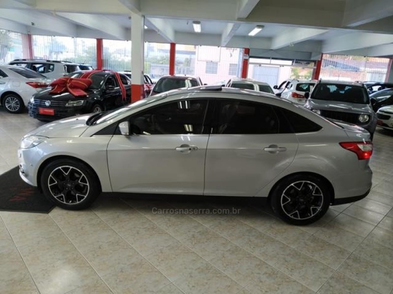 FOCUS 2.0 TITANIUM PLUS SEDAN 16V FLEX 4P AUTOMÁTICO - 2015 - CAXIAS DO SUL