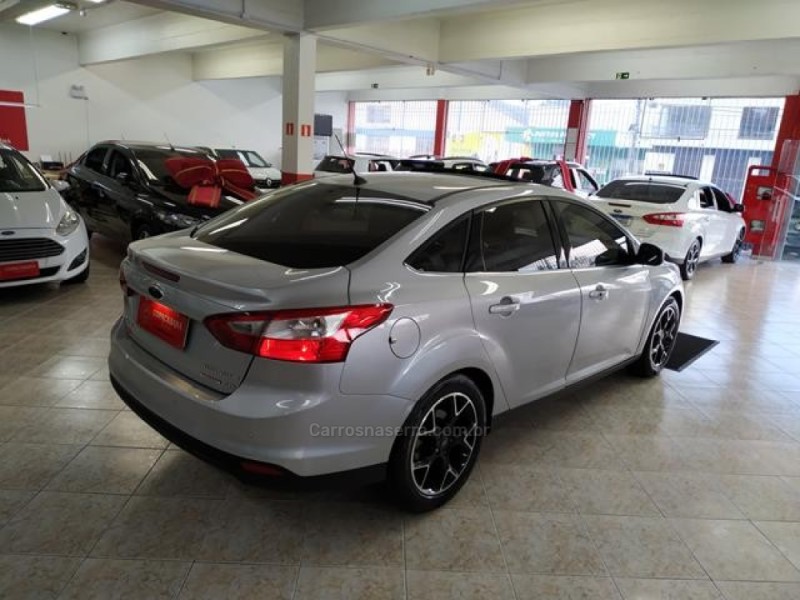 FOCUS 2.0 TITANIUM PLUS SEDAN 16V FLEX 4P AUTOMÁTICO - 2015 - CAXIAS DO SUL