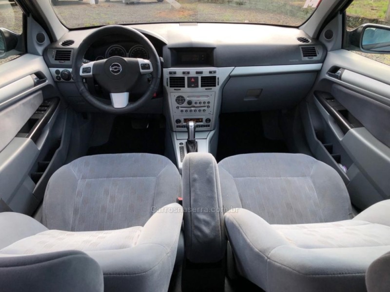 VECTRA 2.0 MPFI ELEGANCE 8V FLEX 4P AUTOMÁTICO - 2009 - PAROBé
