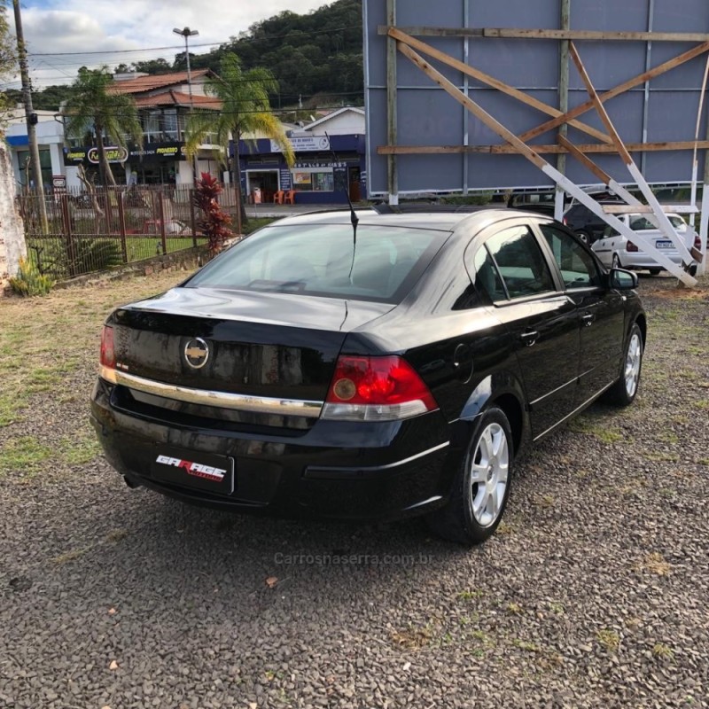 VECTRA 2.0 MPFI ELEGANCE 8V FLEX 4P AUTOMÁTICO - 2009 - PAROBé