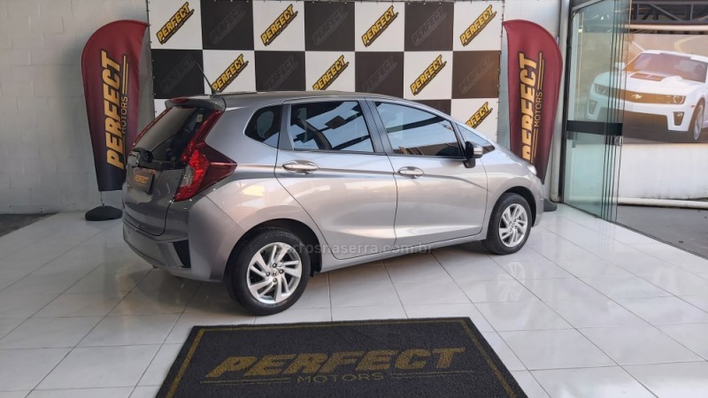 FIT 1.4 LX 8V GASOLINA 4P AUTOMÁTICO - 2015 - PORTãO