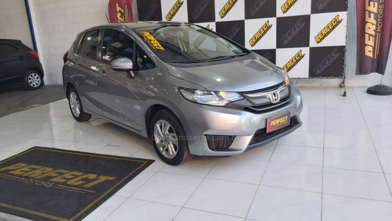 FIT 1.4 LX 8V GASOLINA 4P AUTOMÁTICO - 2015 - PORTãO