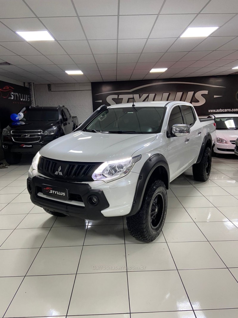 L200 TRITON 2.4 16V TURBO DIESEL SPORT HPE TOP CD 4P 4X4 AUTOMÁTICO - 2017 - ESTâNCIA VELHA