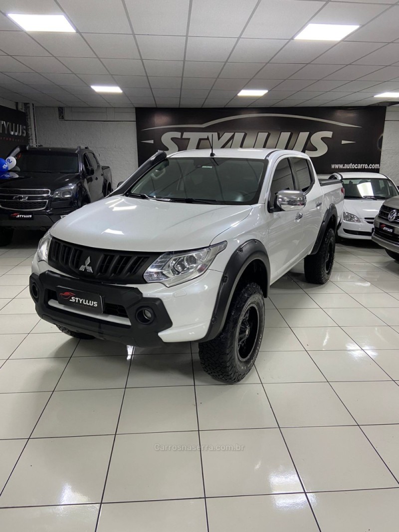 L200 TRITON 2.4 16V TURBO DIESEL SPORT HPE TOP CD 4P 4X4 AUTOMÁTICO - 2017 - ESTâNCIA VELHA