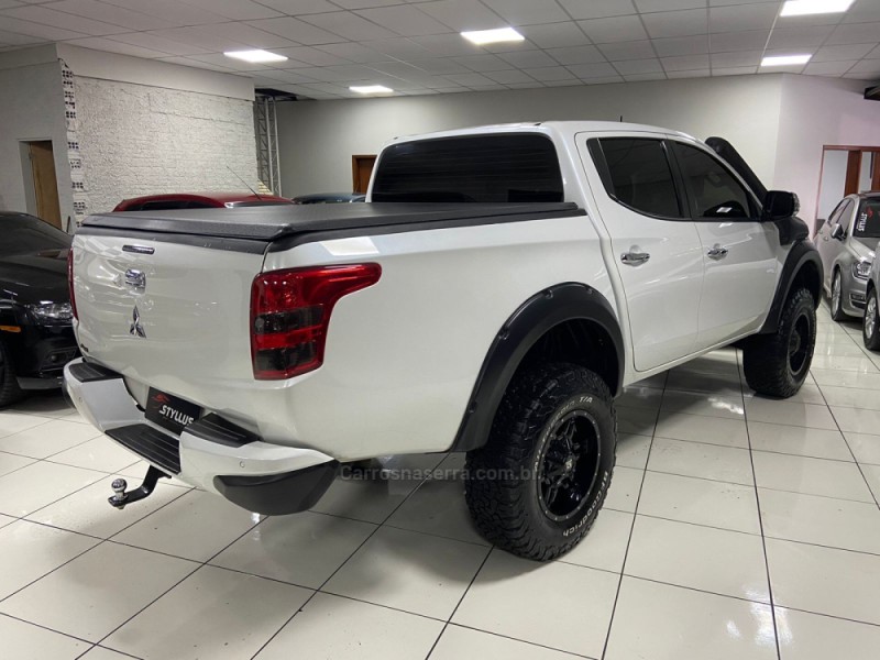 L200 TRITON 2.4 16V TURBO DIESEL SPORT HPE TOP CD 4P 4X4 AUTOMÁTICO - 2017 - ESTâNCIA VELHA