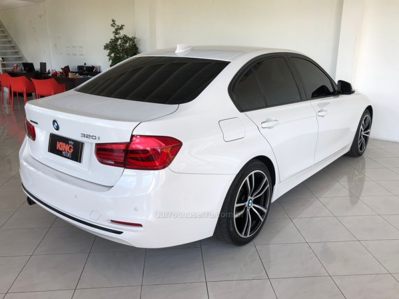 320I 2.0 16V TURBO ACTIVE FLEX 4P AUTOMÁTICO - 2017 - CAXIAS DO SUL