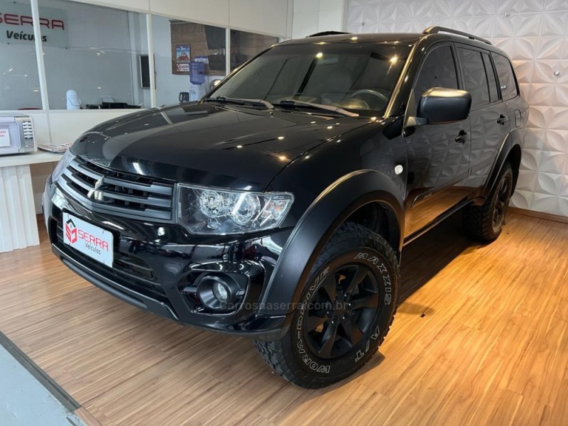 PAJERO 3.2 OUTDOOR 4X4 5 LUGARES 16V TURBO INTERCOOLER DIESEL 4P AUTOMÁTICO