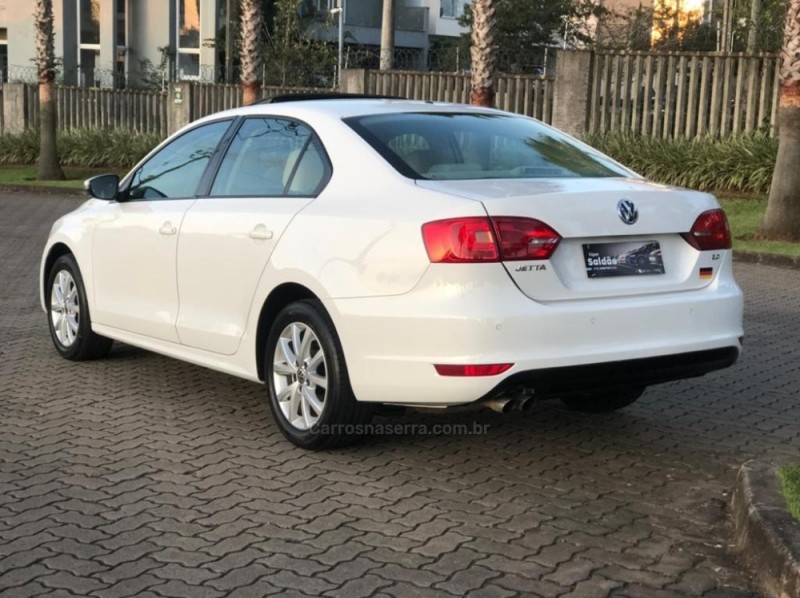 JETTA 2.0 COMFORTLINE FLEX 4P TIPTRONIC - 2013 - NOVO HAMBURGO
