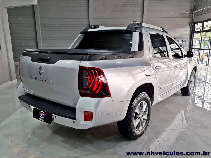 DUSTER OROCH 2.0 16V FLEX DYNAMIQUE 4P MANUAL - 2016 - NOVO HAMBURGO