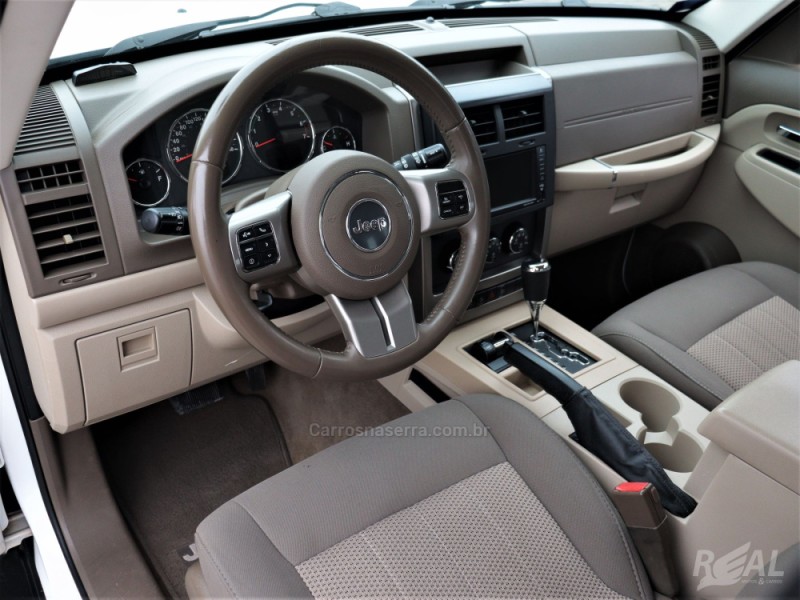 CHEROKEE 3.7 SPORT 4X4 V6 12V GASOLINA 4P AUTOMÁTICO - 2012 - SAPIRANGA